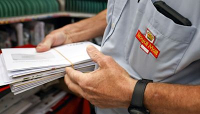 Czech billionaire offers to buy all Royal Mail staff shares