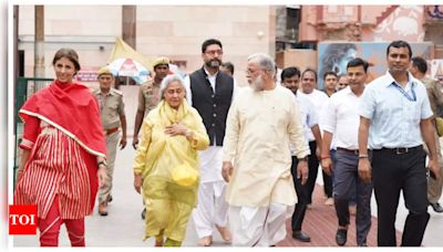 Abhishek Bachchan seeks blessings at Kashi Vishwanath temple in Varanasi without Aishwarya Rai and Aaradhya; Shweta and Jaya Bachchan join - See photos...