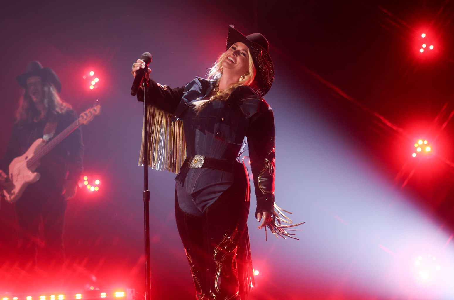 Miranda Lambert Delivers Fiery Live Debut of ‘Wranglers’ at 2024 ACM Awards