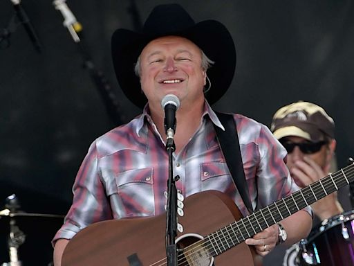 Country Music Legend Mark Chesnutt Announces Return to Stage 1 Month After Emergency Heart Surgery