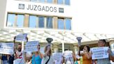 “Quemados por dentro y asados por fuera”: el infierno de trabajar en verano en los juzgados de plaza de Castilla de Madrid