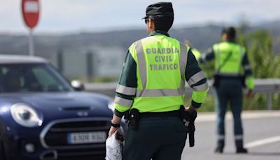 Un vídeo muestra el peligro de avisar de un control: tres coches accidentados y heridos