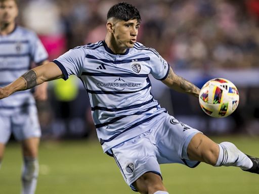 Alan Pulido rescató a Sporting Kansas City con un gol agónico - La Opinión