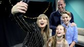 Príncipe William asiste con sus hijos al concierto de Taylor Swift en Londres; la cantante toma "selfie real"