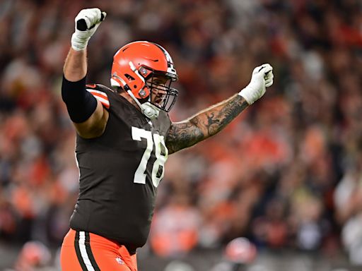 PFF names Jack Conklin as the Browns 2024 bounce-back candidate