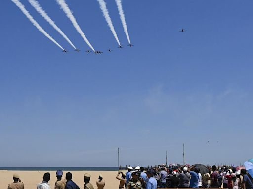 Air show rehearsal a hit in Chennai