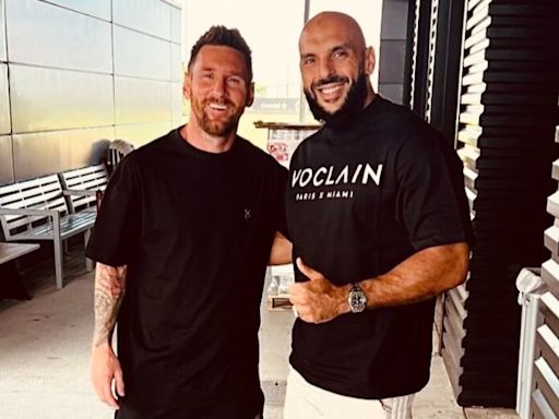El doble guiño “argentino” del guardaespaldas de Lionel Messi que se viralizó en las redes
