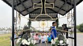 Hundreds brave extreme heat to accompany the Eucharist in south Texas