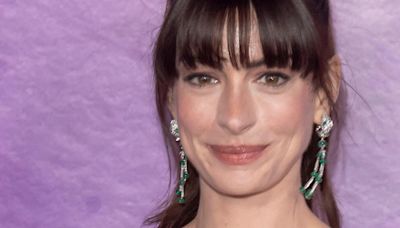 Anne Hathaway Gets Emotional As She Recalls ‘Princess Diaries’ Premiere