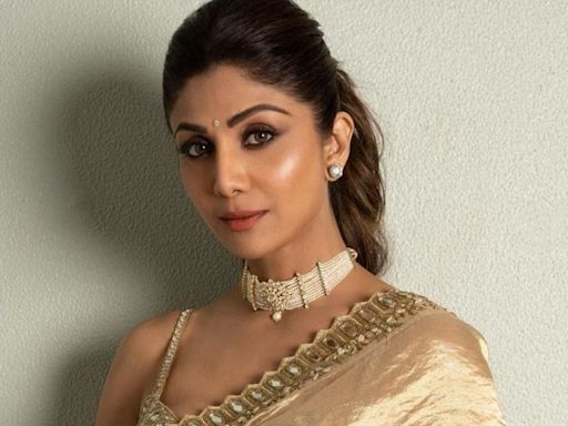 Shilpa Shetty’s Saree-Torial Look Is All About Pearls - News18