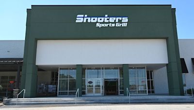 Shooters Sports Grill and its ‘Hamilton Jumbotron’ to open in June