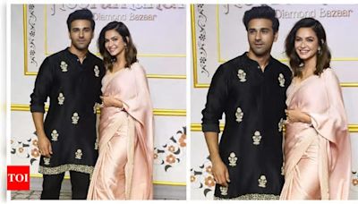 Newlyweds Kriti Kharbanda and Pulkit Samrat look made for each other as they attend Heeramandi premiere in Mumbai - See photos