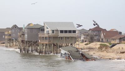 6th house in 4 years collapses into Atlantic in Rodanthe; beach partly closed