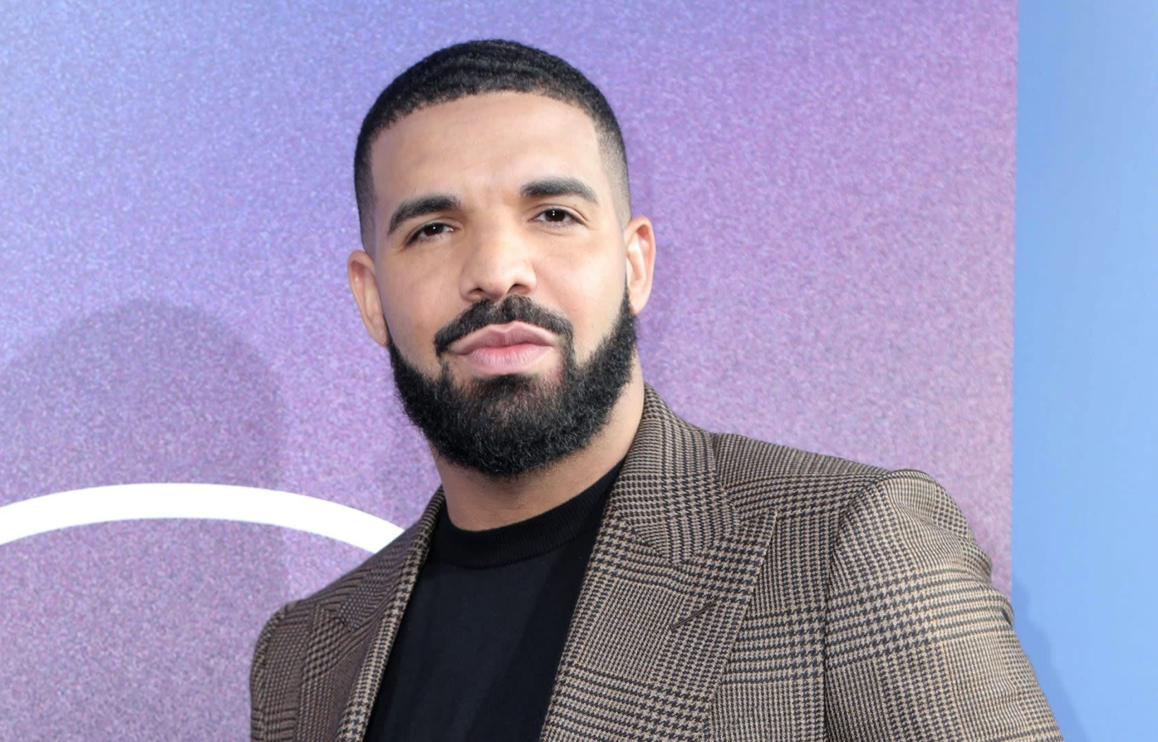 Drake asks his local Toronto news station for a big favor