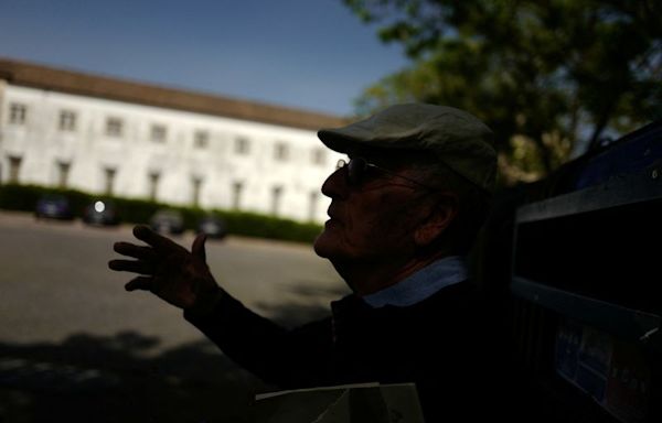 Portugal celebrates democracy anniversary amid far-right surge