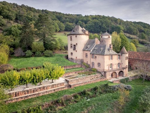 Abandoned European castles and mansions for sale from £249k