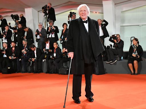 Donald Sutherland death: Chameleon character actor known for 'MASH' dead at 88