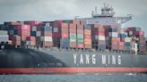 Trans-Pacific container rates plunge again