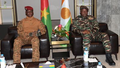 Le Burkina Faso, le Mali et le Niger officialisent la "Confédération des États du Sahel"