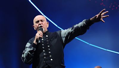 Peter Gabriel urges crowd to 'live and let live' during artistic new tour