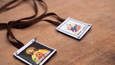 12 keys to using the brown scapular of Our Lady of Mount Carmel