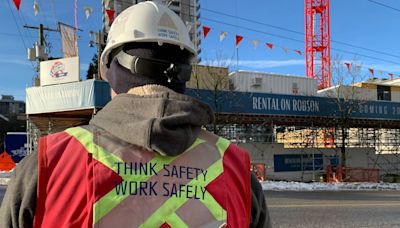 Report says foreign workers in construction need more rights