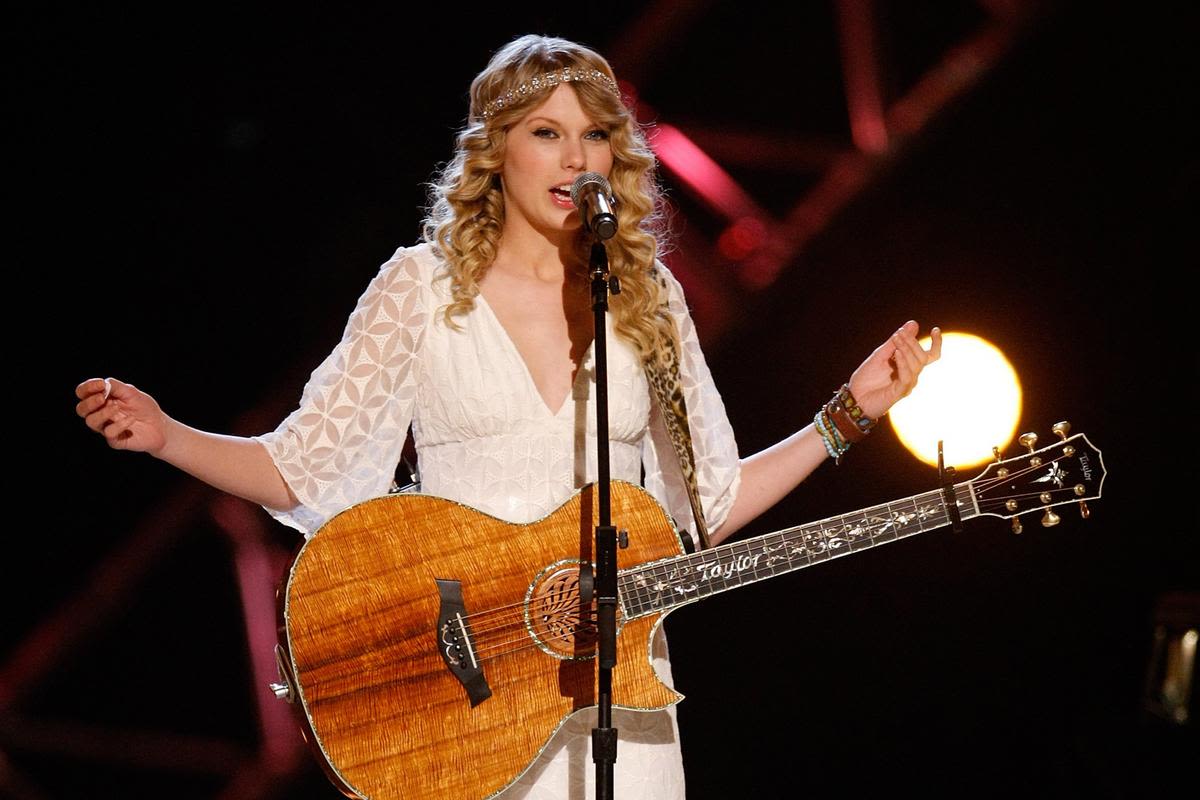 See the Setlist From Opening Night of Taylor's Swift's First-Ever Headlining Tour