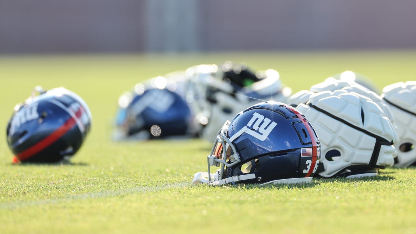 Giants 90-man Roster Has Good Blend of Age/Experience