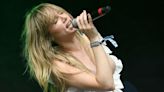 Suki Waterhouse Reveals the Sex of Her and Robert Pattinson's Baby While Performing at Coachella