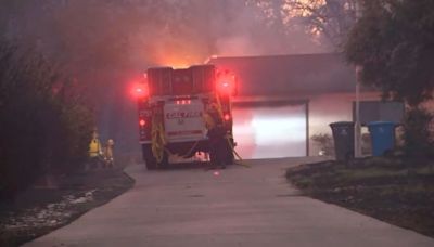 Miles de personas evacuadas por incendio Thompson en el norte de California