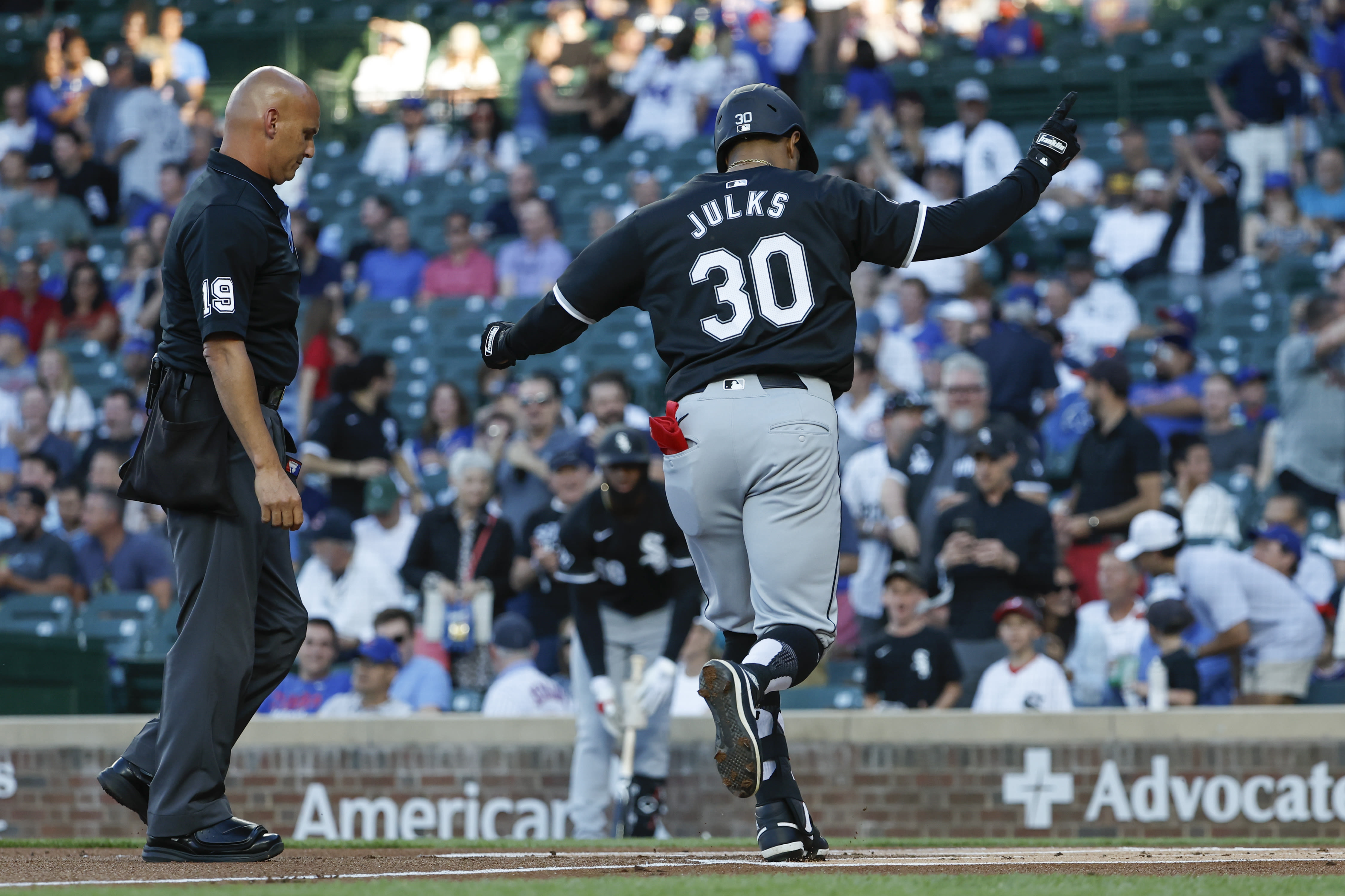 WATCH: Corey Julks' first-pitch bomb kick-starts second Crosstown Classic game