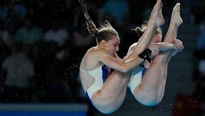 Why do divers shower after they dive at the Paris Olympics?