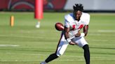 WATCH: Bucs WR Chris Godwin shows off strength, balance at OTAs