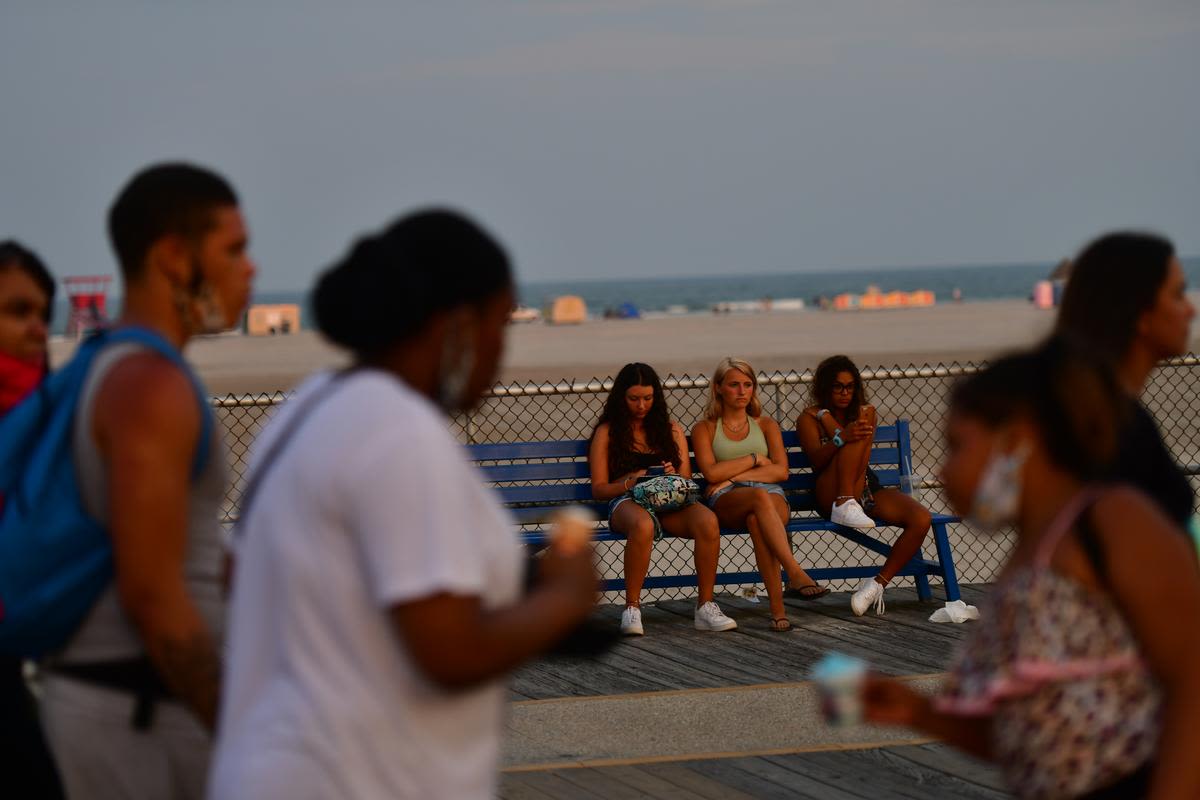 Heads Up, Teens! North Wildwood is Enforcing This New Teen Curfew This Summer