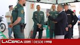 El subdelegado del Gobierno de España en Albacete visita el stand de la Guardia Civil en Expovicaman