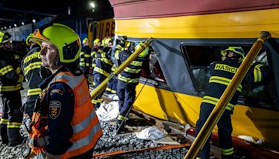 Cuatro muertos y decenas de heridos por la colisión de dos trenes en República Checa