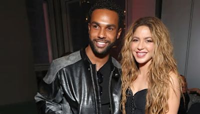 Las fotos de Shakira y Lucien Laviscount que han sorprendido a sus fans, ¿el videoclip se ha hecho realidad?