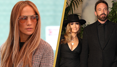 Jennifer Lopez and Ben Affleck share awkward 'air kiss' in public amid divorce rumors