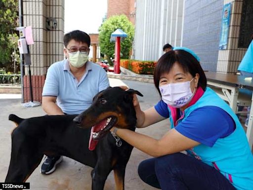 吉安公所推行寵物健康管護防疫職責 犬貓疫苗注射巡迴開跑