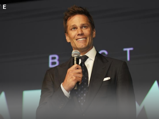Tom Brady roast live updates, highlights from Netflix's 'The Greatest Roast of All Time' | Sporting News