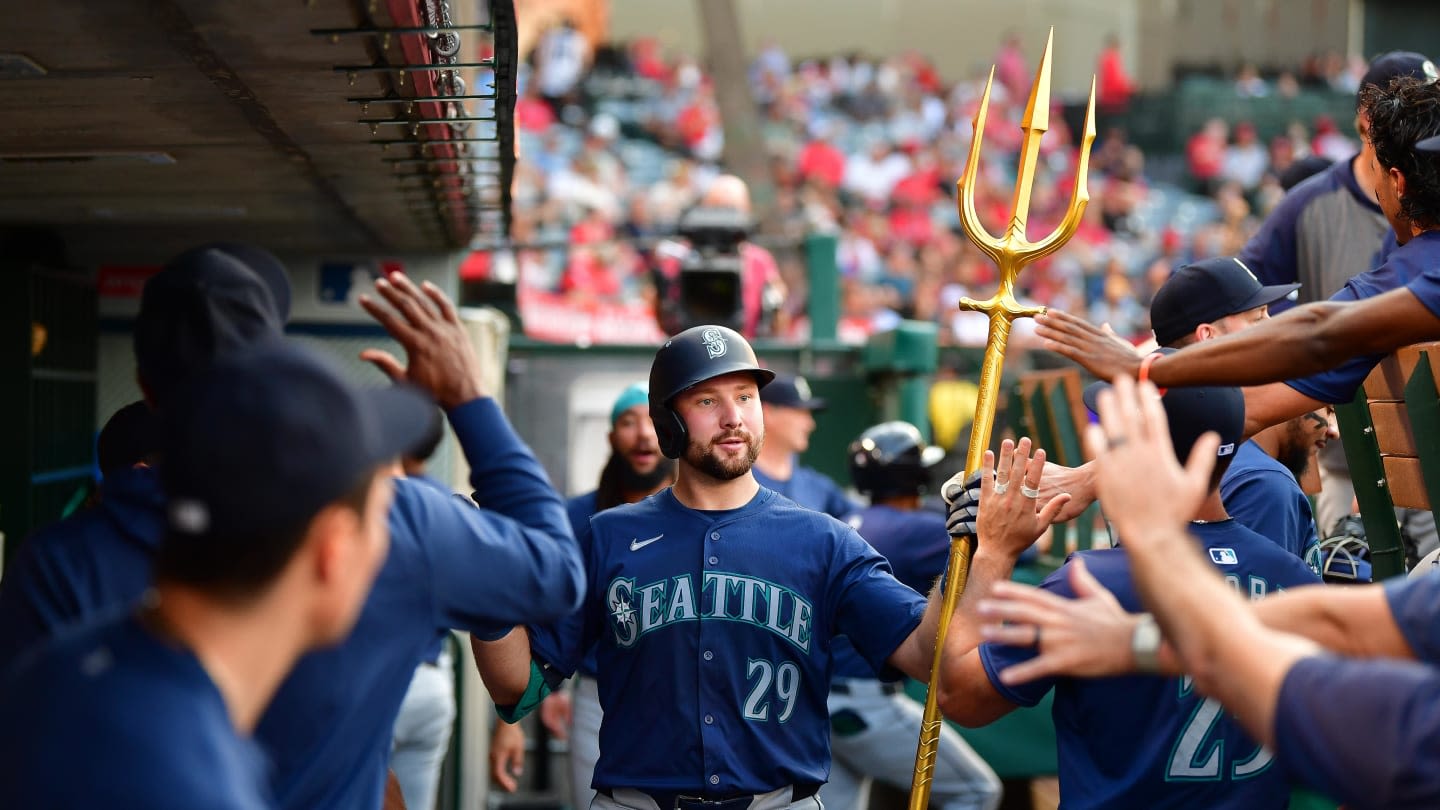 Seattle Mariners rout Los Angeles Angels on Thursday