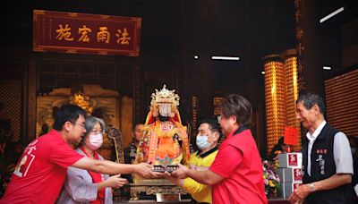 寶光媽回祖廟樂成宮迎媽祖 起駕北上參與時輪大法會