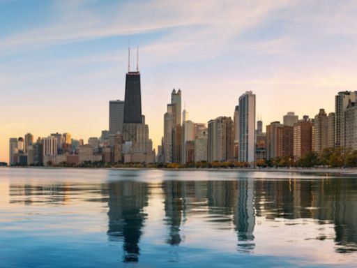Chicago Forecast: Pleasant temperatures, sunny skies in store for nicest day of weekend