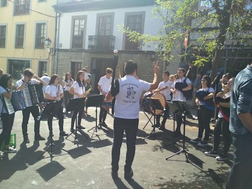 Villa de Salas, una “bandina” que suena a orquesta y que apunta alto