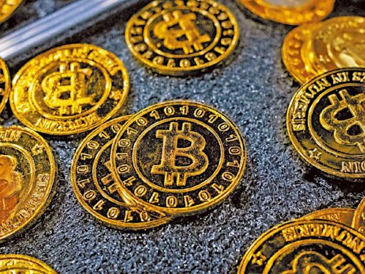 網上熱話｜港男兩度「摸頂」高追bitcoin比特幣 獲網民封「燈神」稱號 | am730