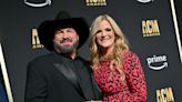 Trisha Yearwood Reveals the Sweet Story Behind Her Wedding Cake