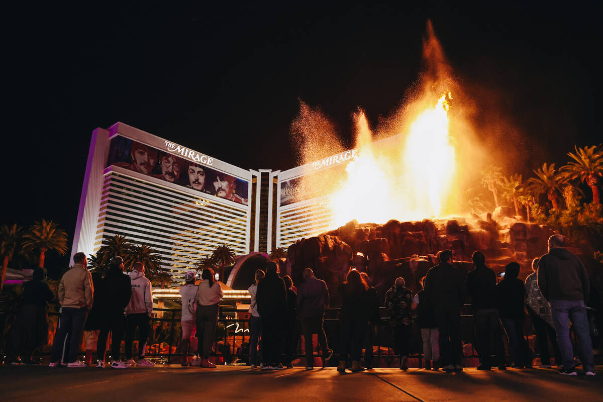 Mirage, Hard Rock transition to begin with attraction demolition