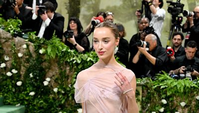 Bridgerton's Phoebe Dynevor Quietly Debuted Her Engagement Ring at the Met Gala