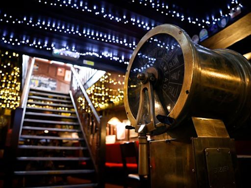 The story behind Nottinghamshire's unique floating pub, the Castle Barge