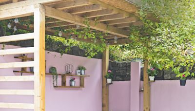 I'm a professional stylist - these are my 6 favourite pergola styling tricks for adding colour and character